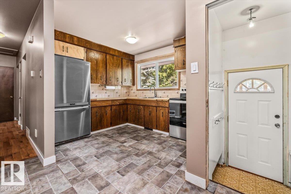 10544 53 AV NW - 10