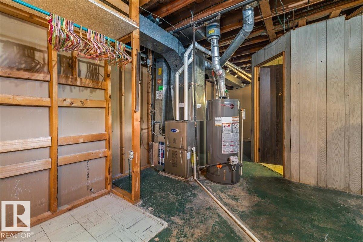 10544 53 AV NW - 31