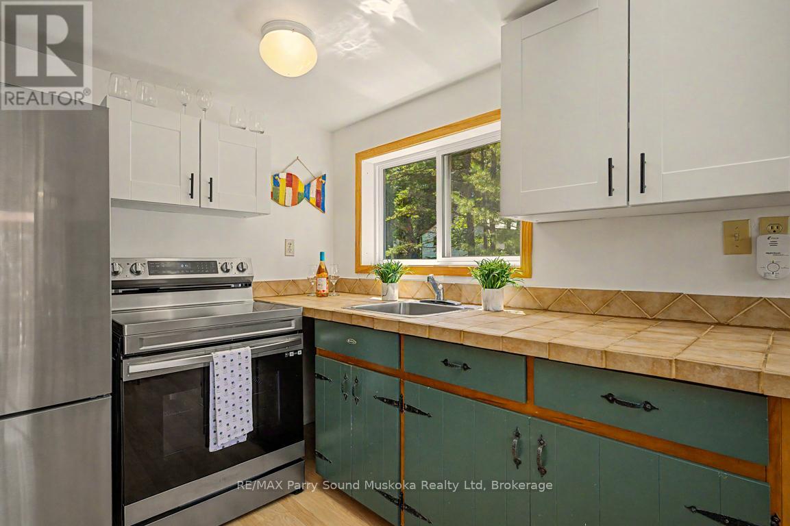 54-56 SHEBESHEKONG ESTATES ROAD S - 24