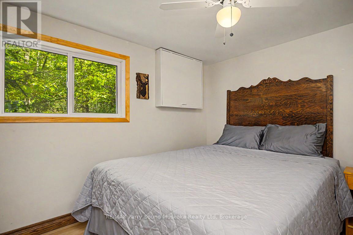54-56 SHEBESHEKONG ESTATES ROAD S - 25