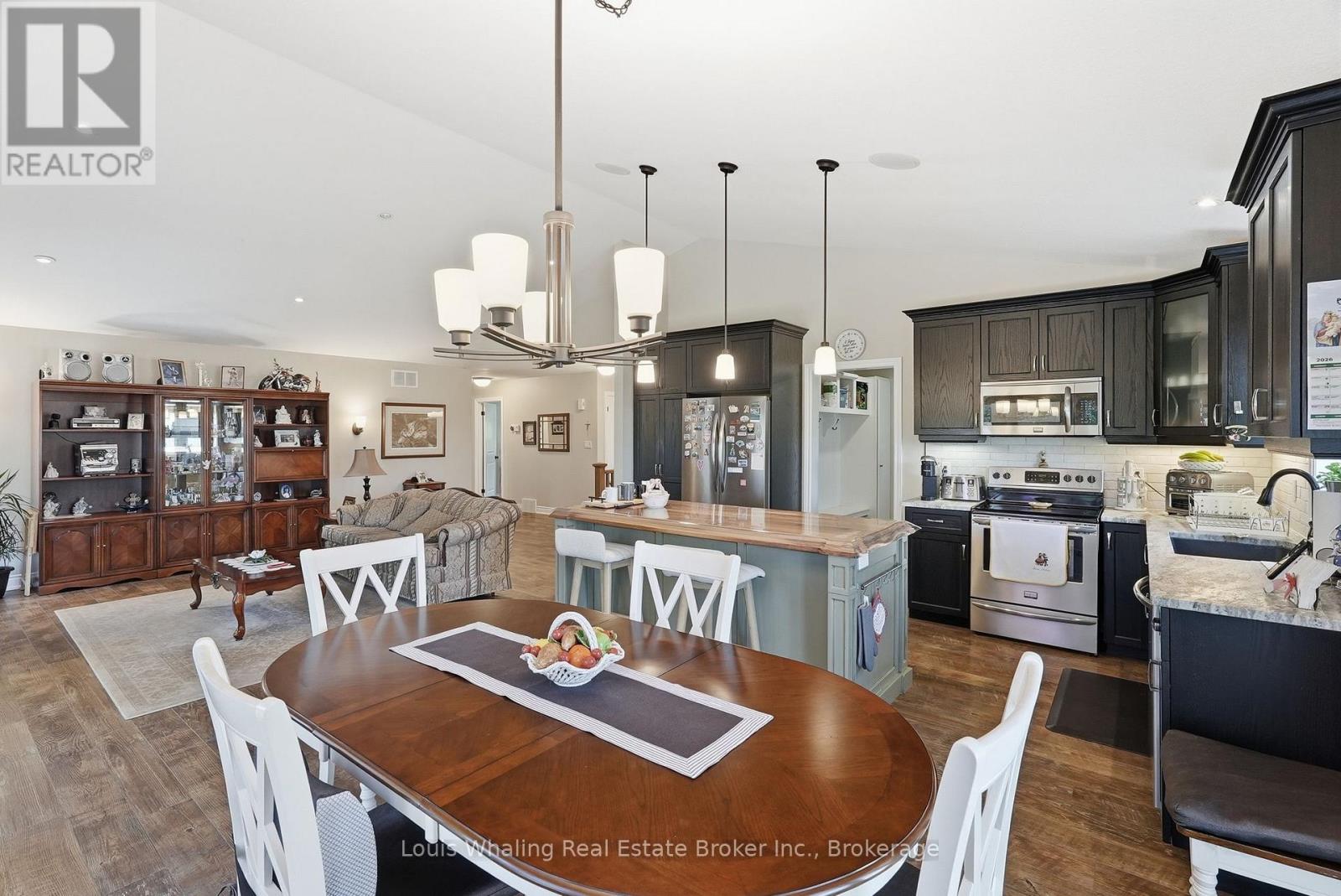 323079 DURHAM ROAD E - 11
