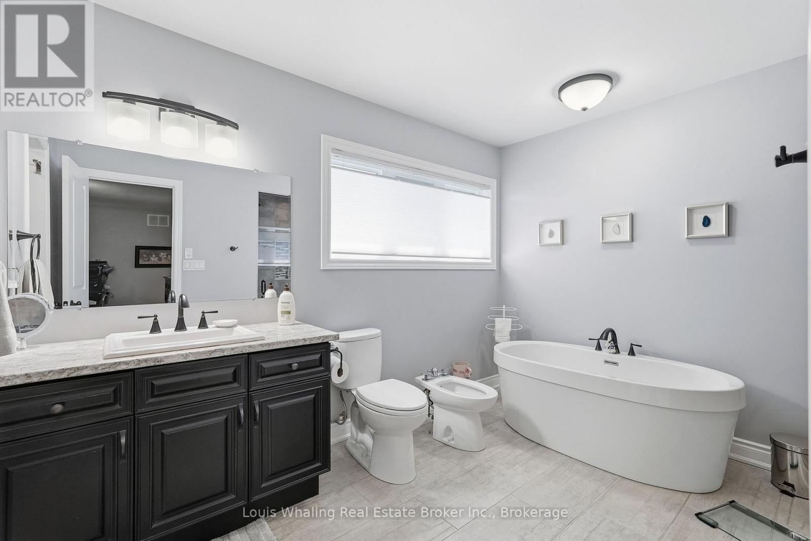 323079 DURHAM ROAD E - 16