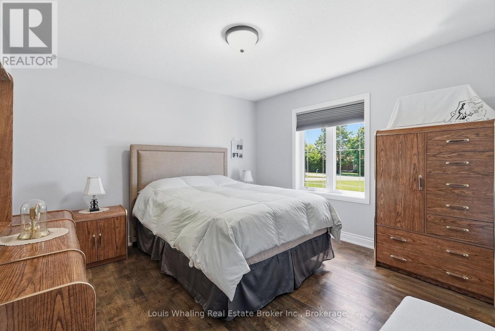 323079 DURHAM ROAD E - 19