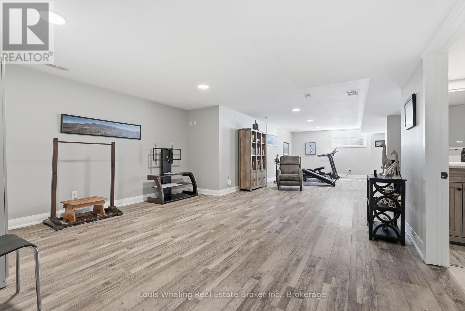 323079 DURHAM ROAD E - 23