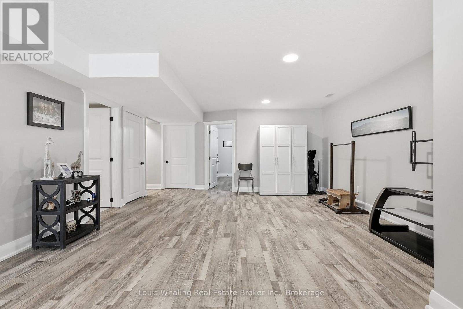 323079 DURHAM ROAD E - 24