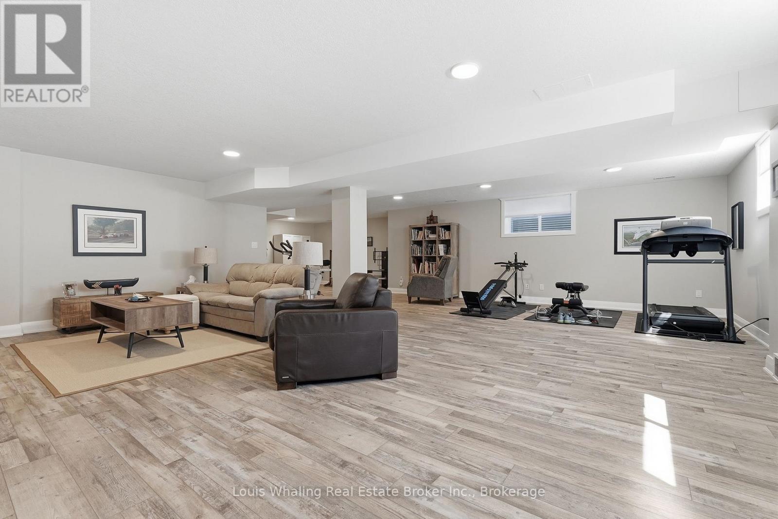 323079 DURHAM ROAD E - 25