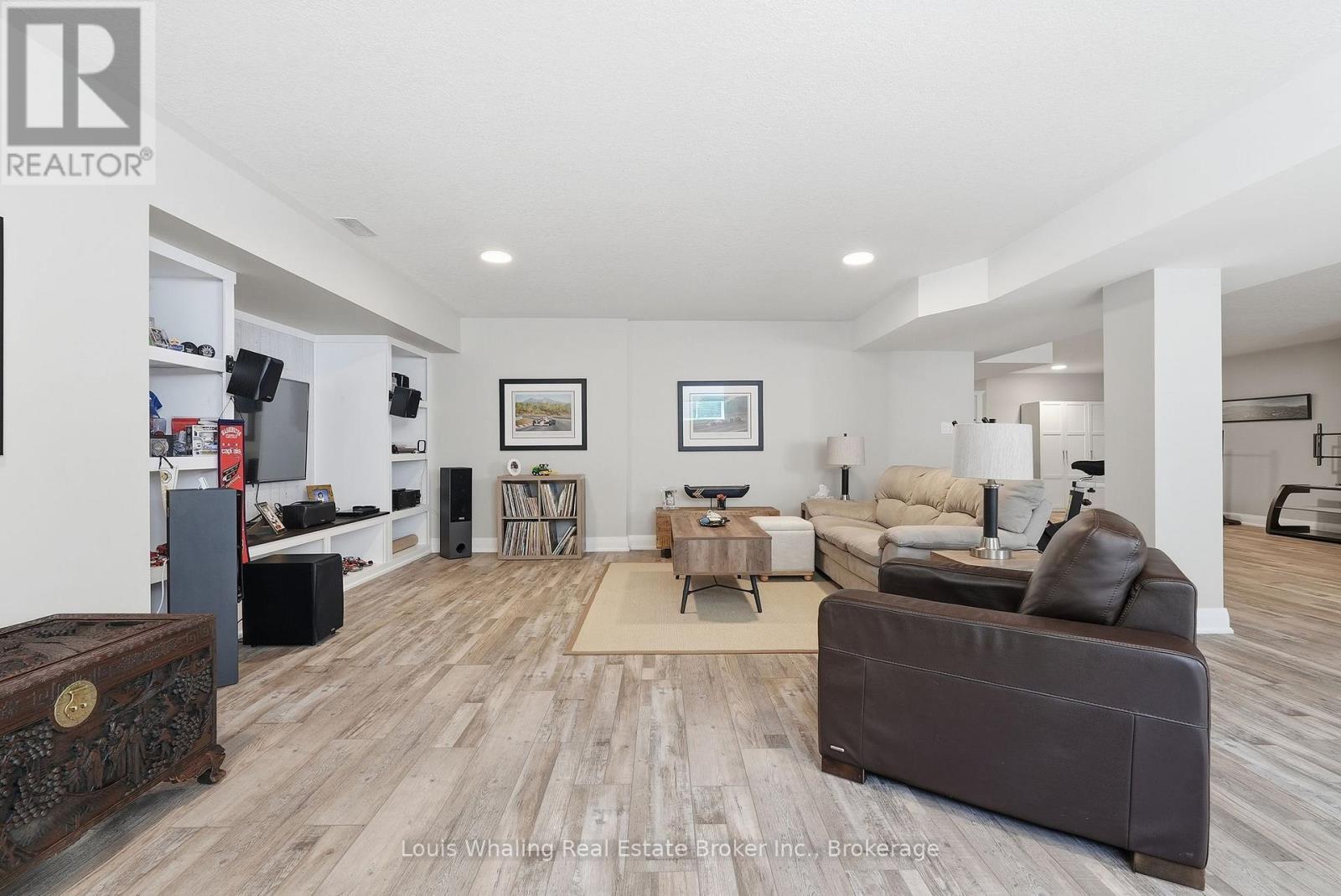 323079 DURHAM ROAD E - 26