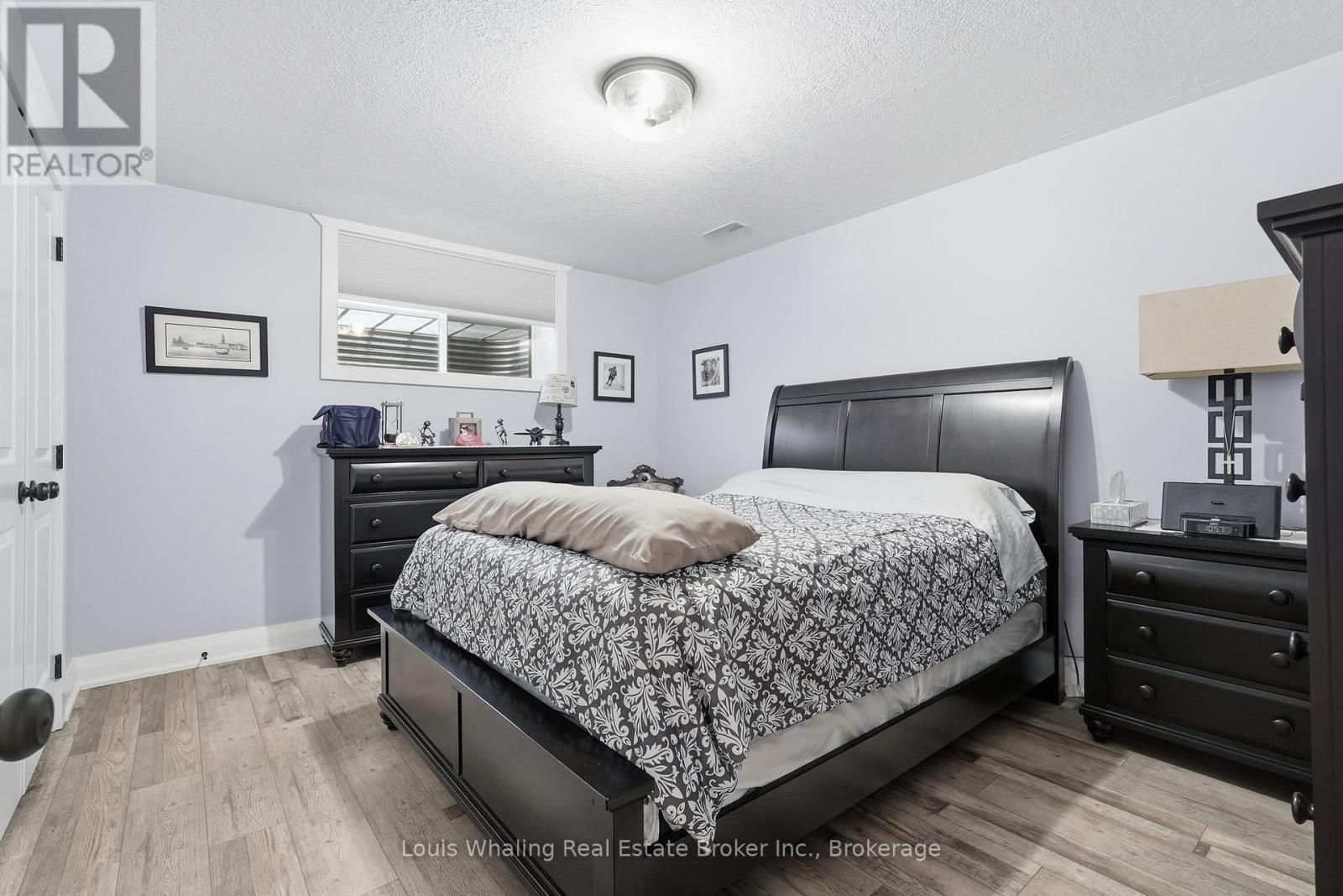 323079 DURHAM ROAD E - 27