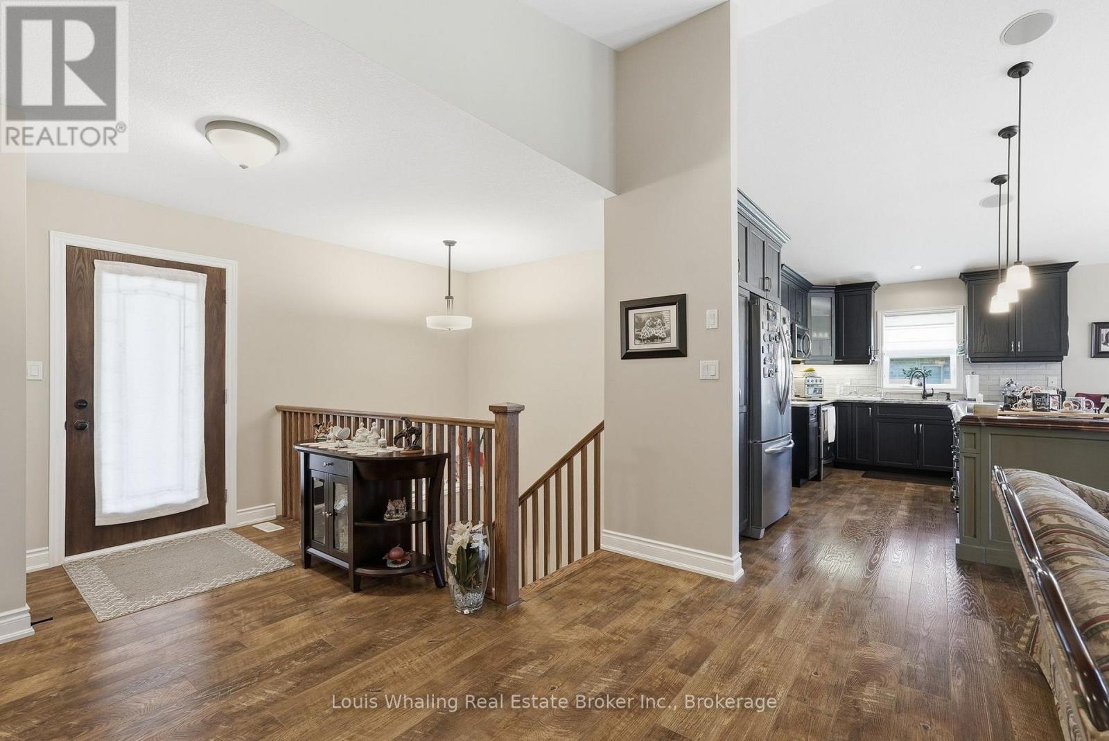323079 DURHAM ROAD E - 5