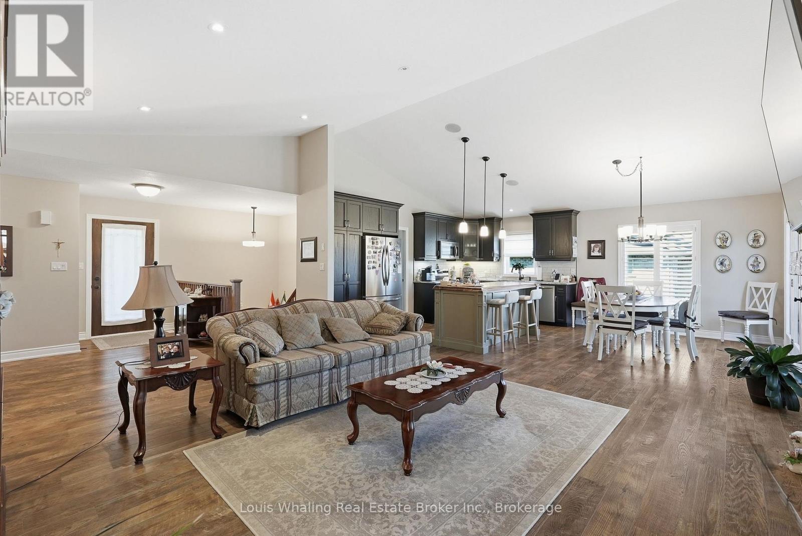 323079 DURHAM ROAD E - 8