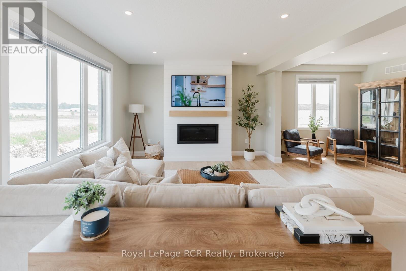 268 SCHMIDT DRIVE - 7