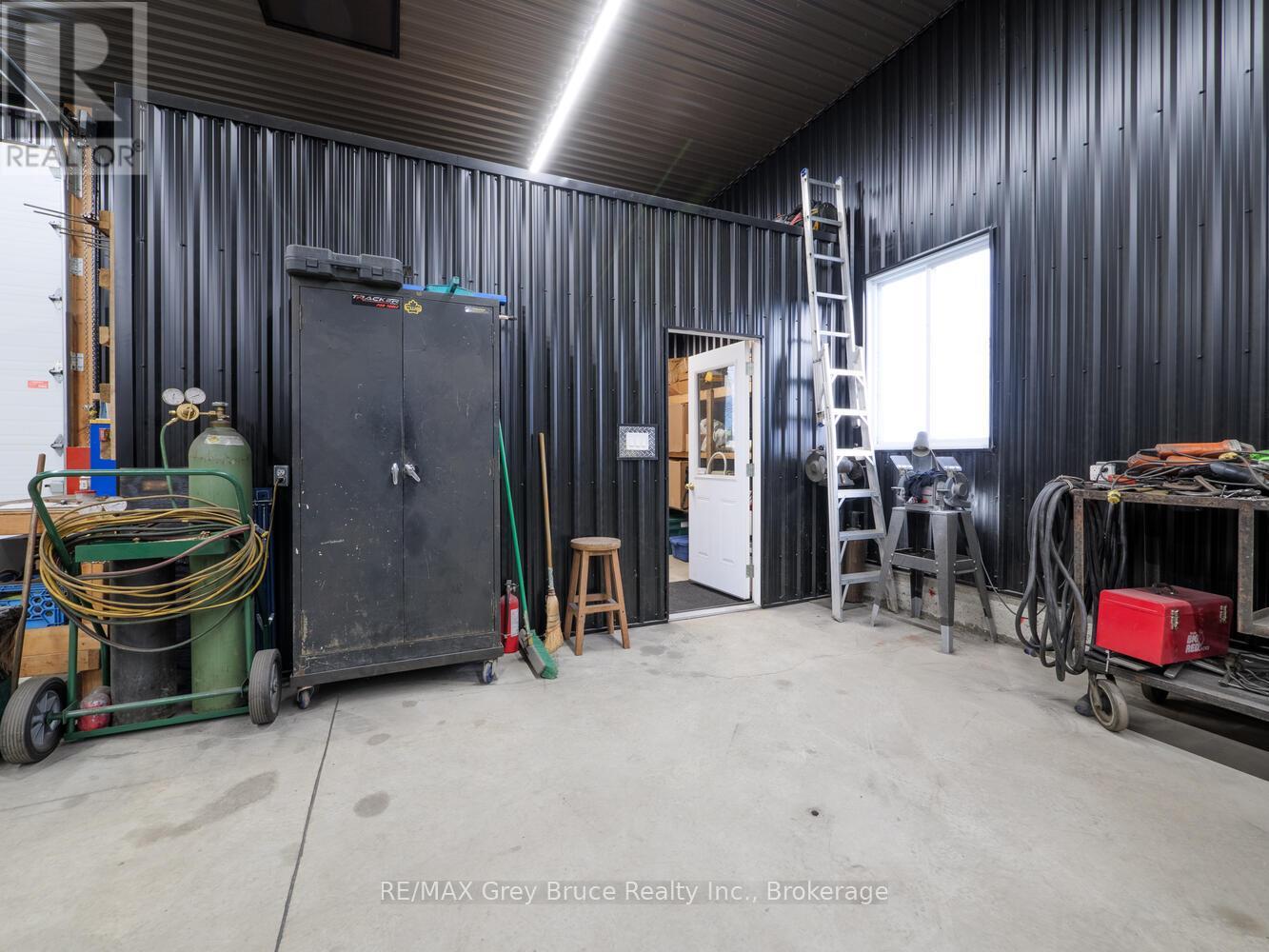 2847 HIGHWAY 6 - 29
