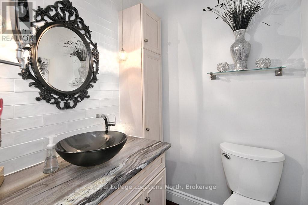 #58 127 ALFRED STREET W - 24