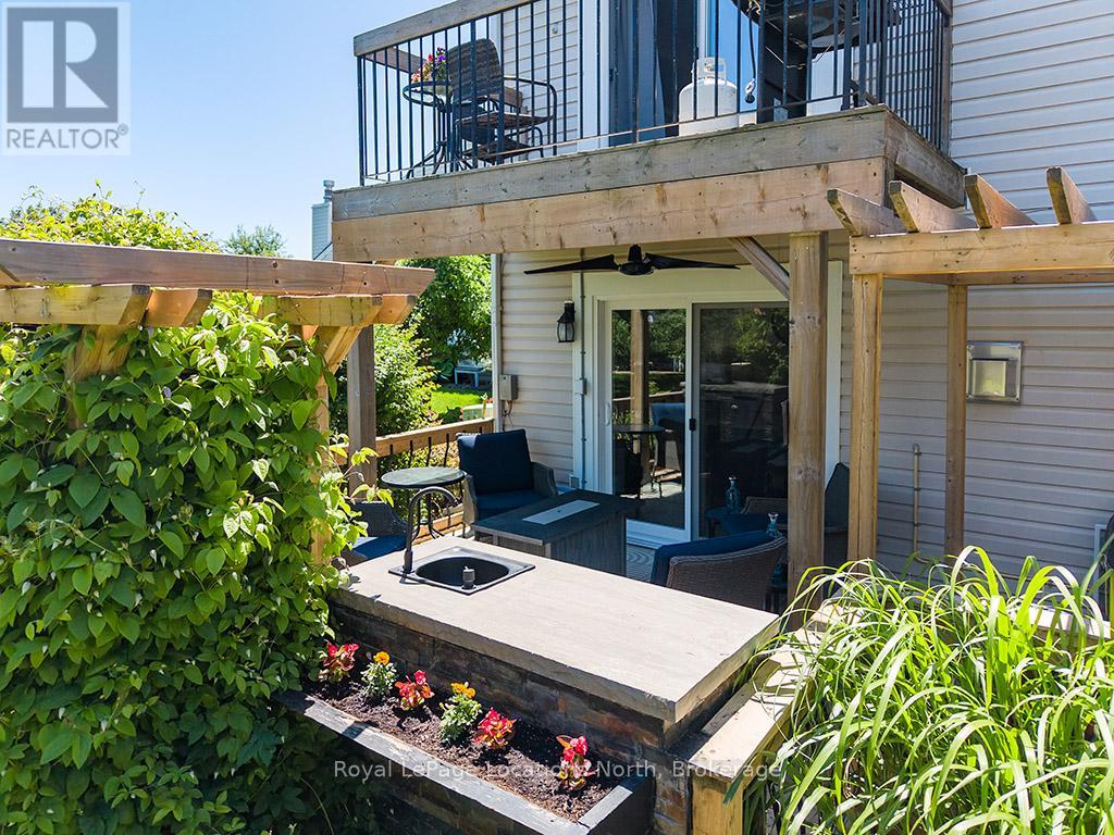 #58 127 ALFRED STREET W - 29