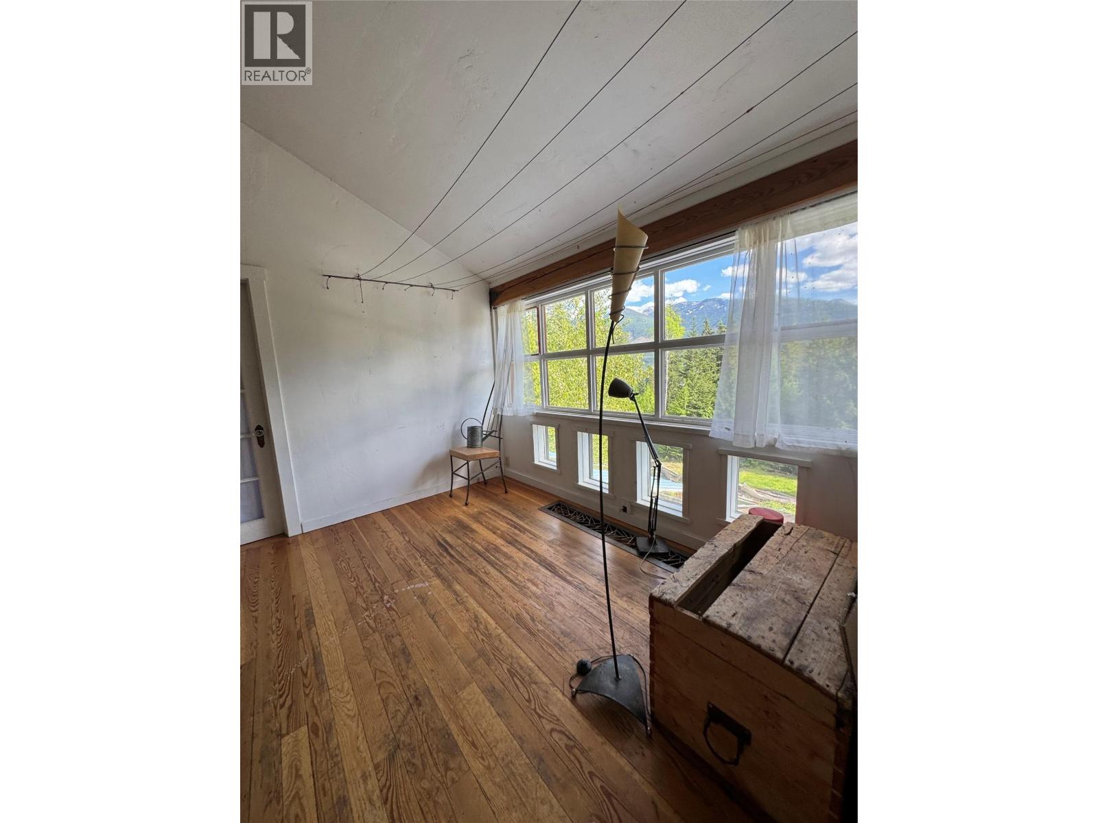 6001 Longbeach Road - 24