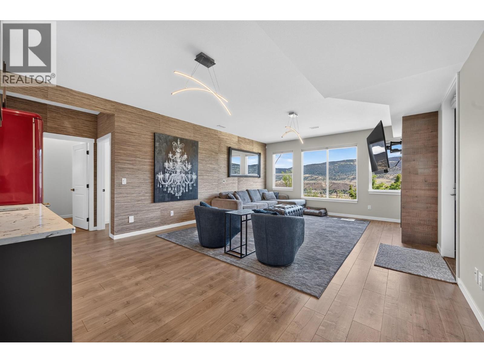 144 BELMONTE Way - 32