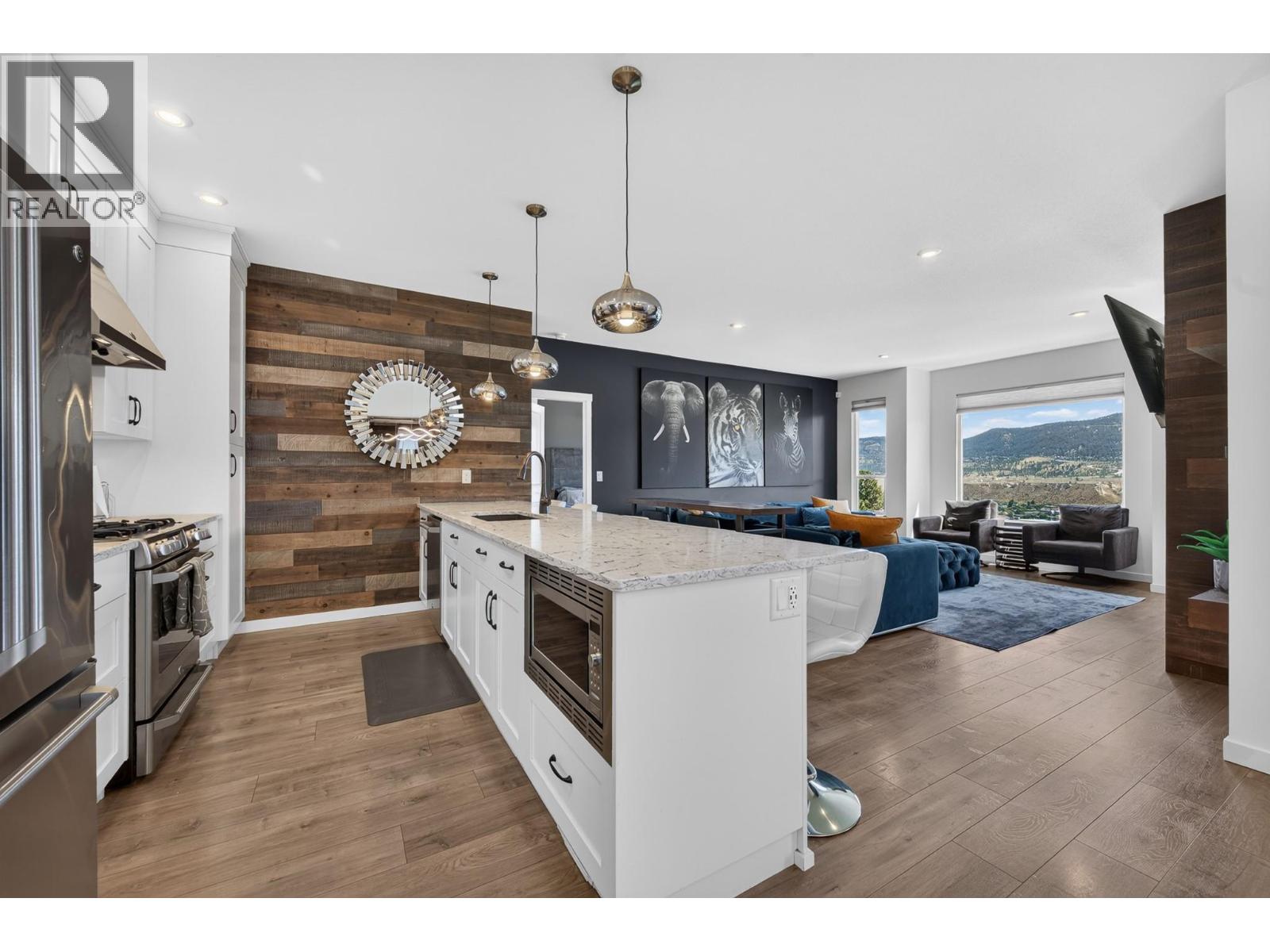 144 BELMONTE Way - 12