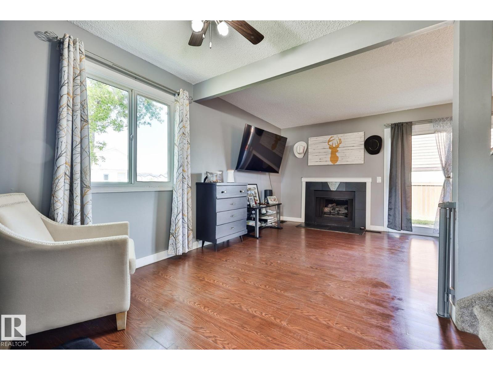 14567 52 ST NW - 4
