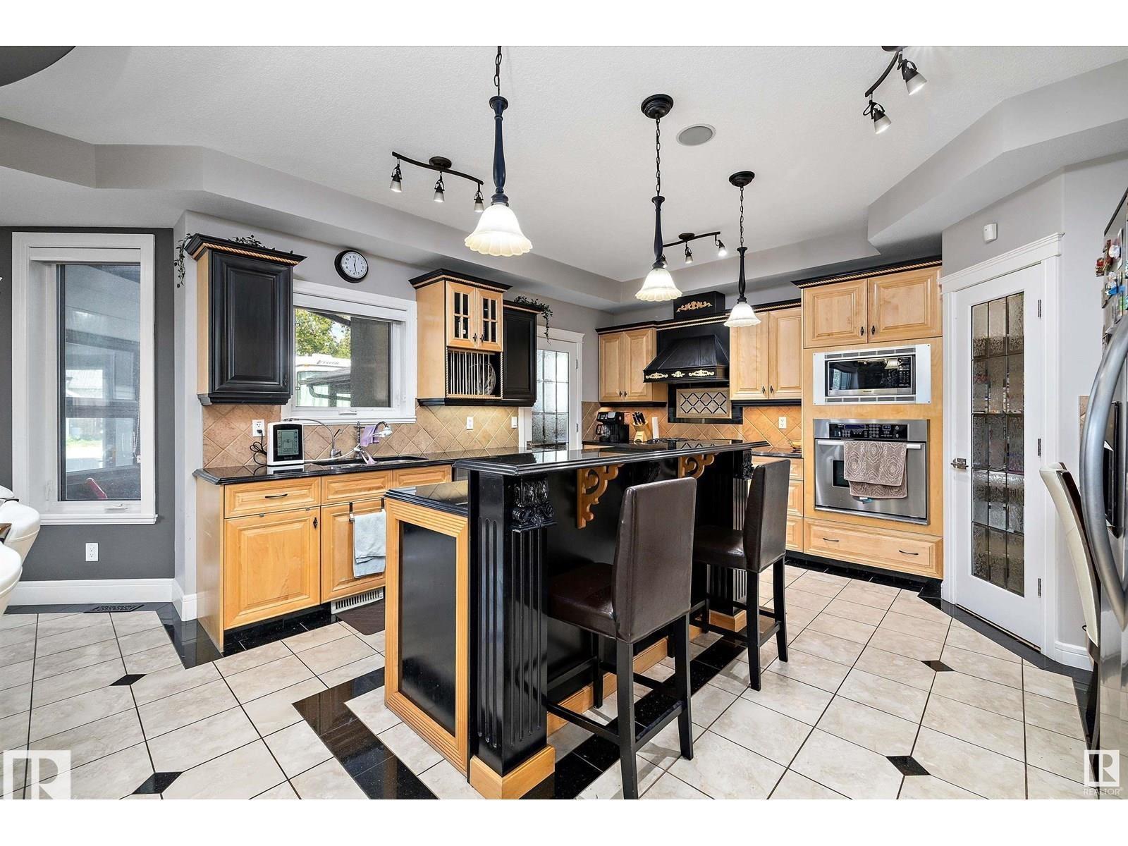 9544 154 ST NW - 17