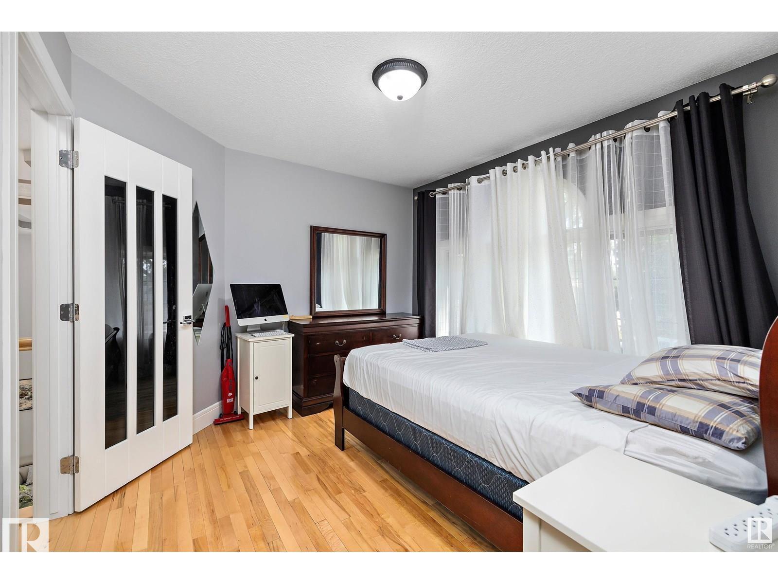 9544 154 ST NW - 31