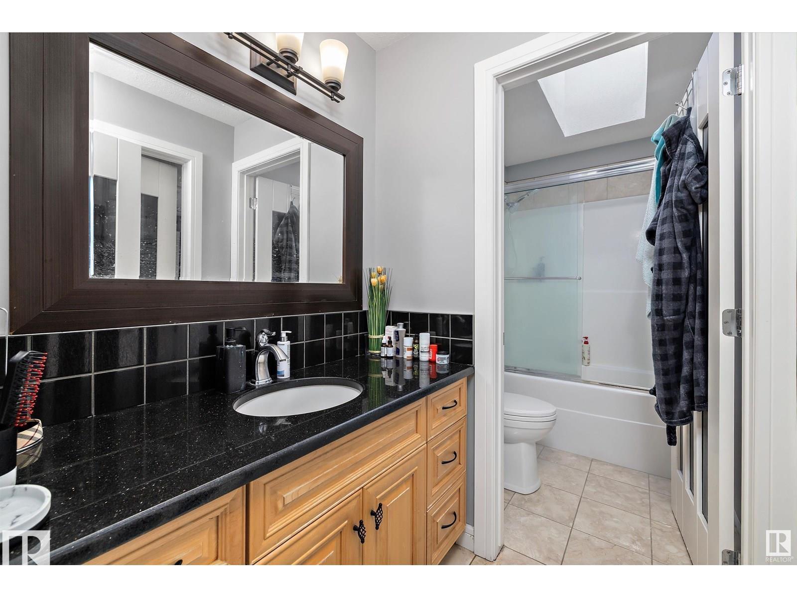 9544 154 ST NW - 37