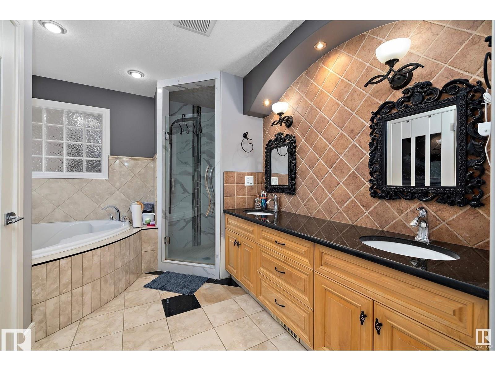 9544 154 ST NW - 47