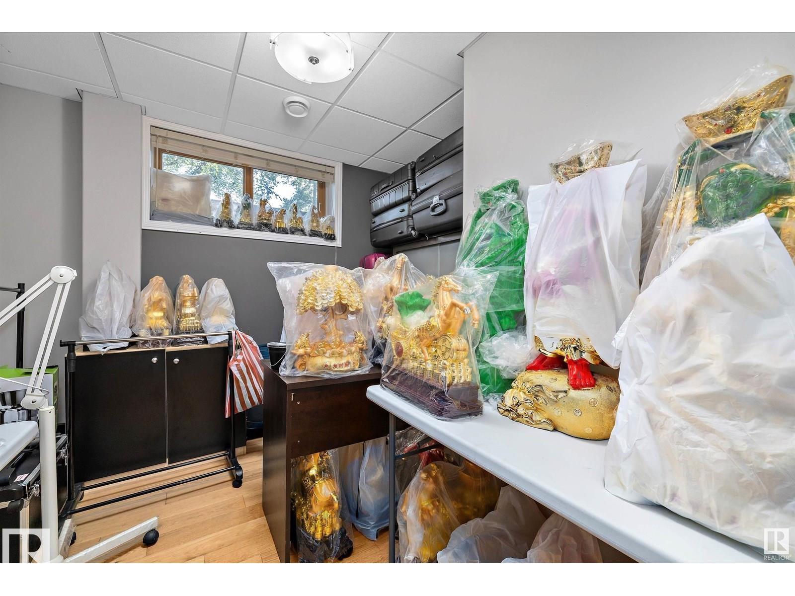 9544 154 ST NW - 64
