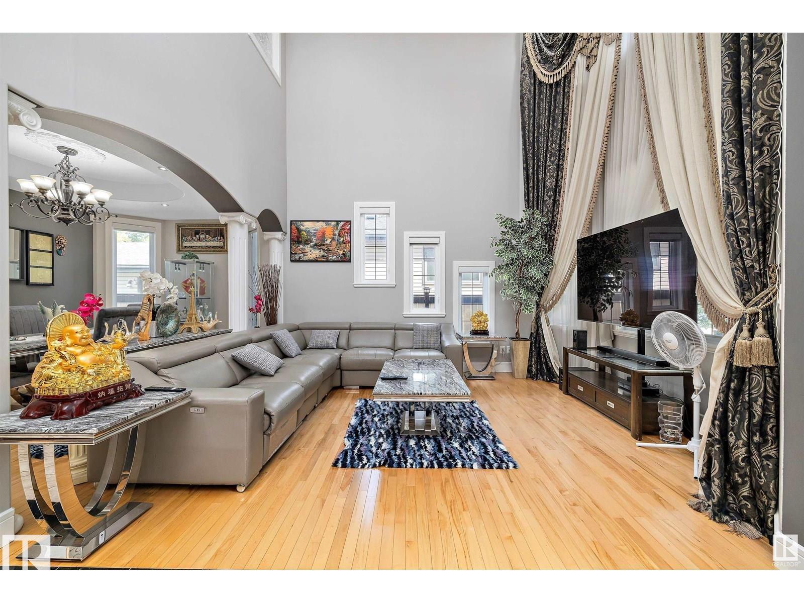 9544 154 ST NW - 9