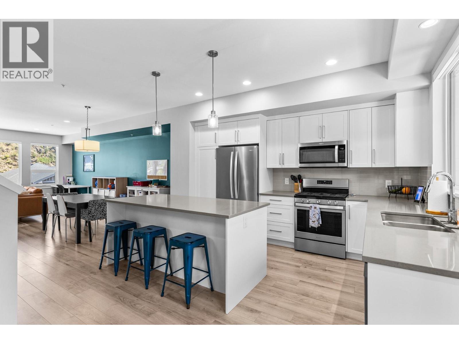 12798 Lake Hill Drive Unit# 56, Lake Country