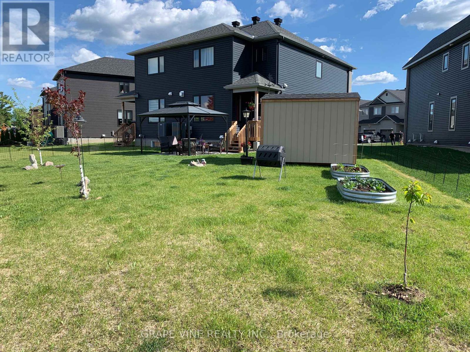 650 FISHER STREET - 10