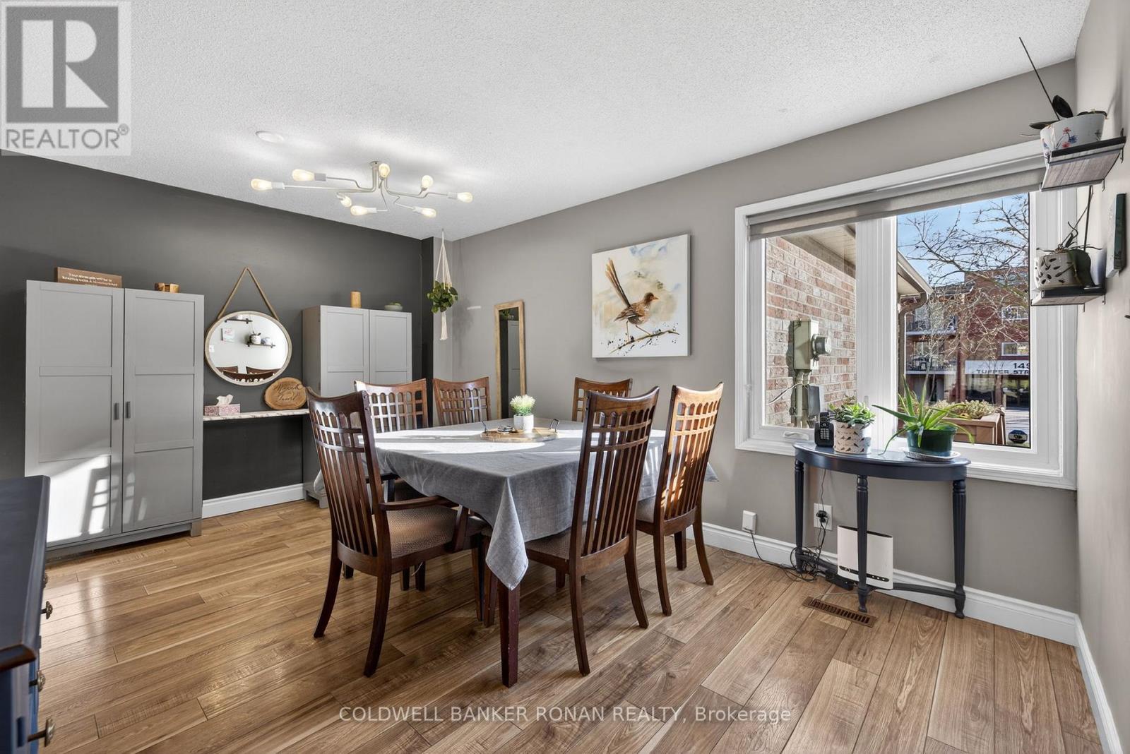 148 TUPPER STREET E - 8