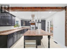 Kitchen - 2831 Hwy 89, Innisfil, ON L0L1L0 Photo 12