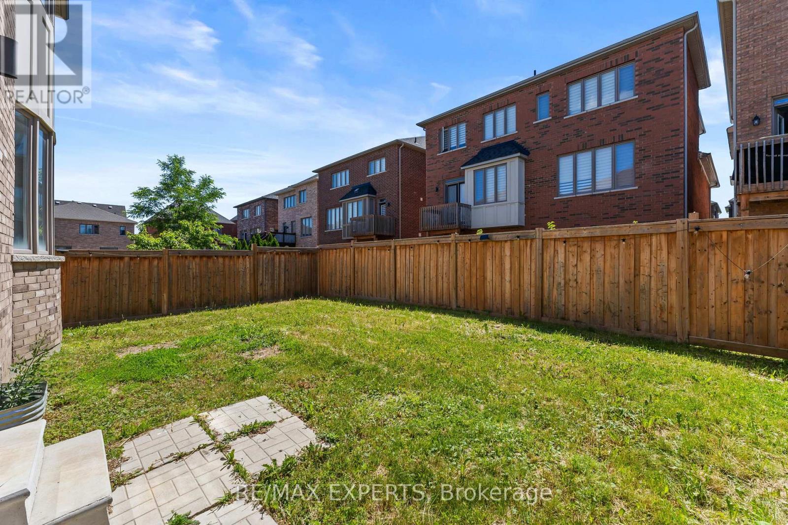17 RED ROSE LANE - 40