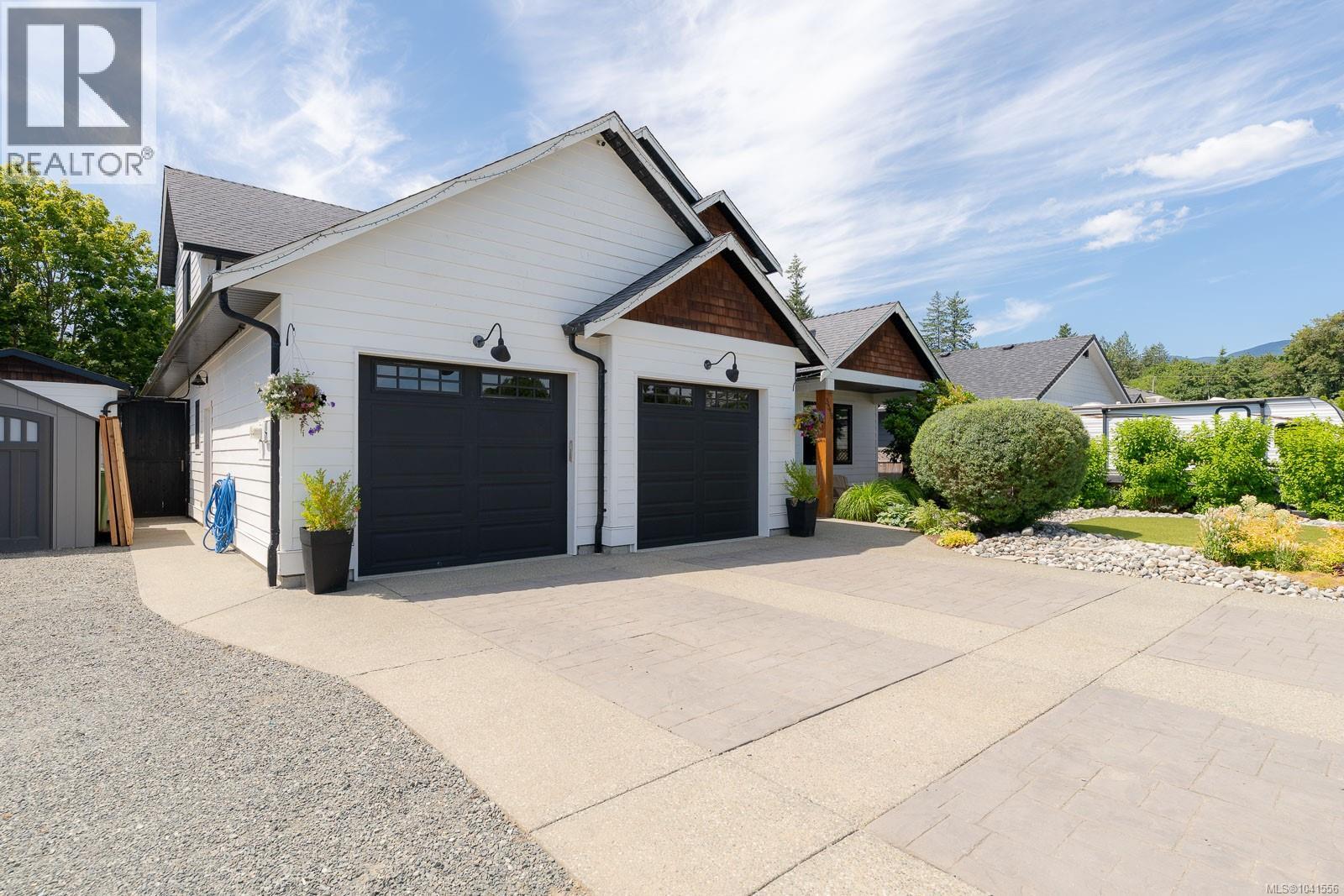 5546 Woodland Cres W - 11