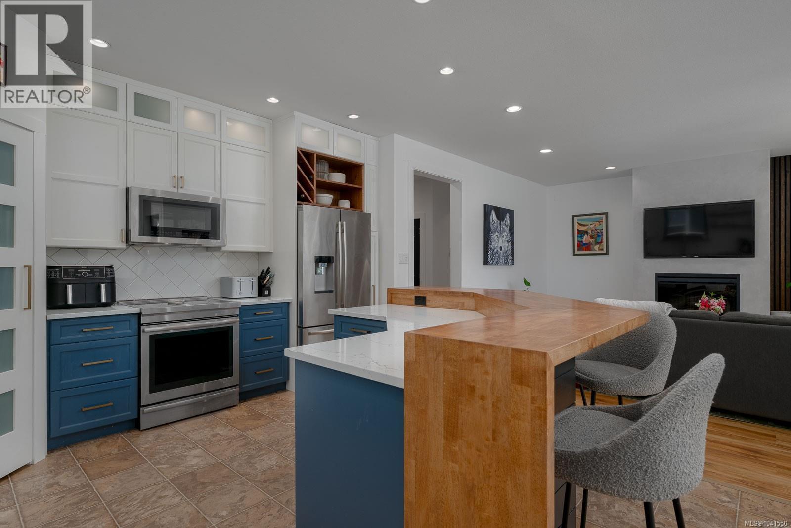 5546 Woodland Cres W - 28