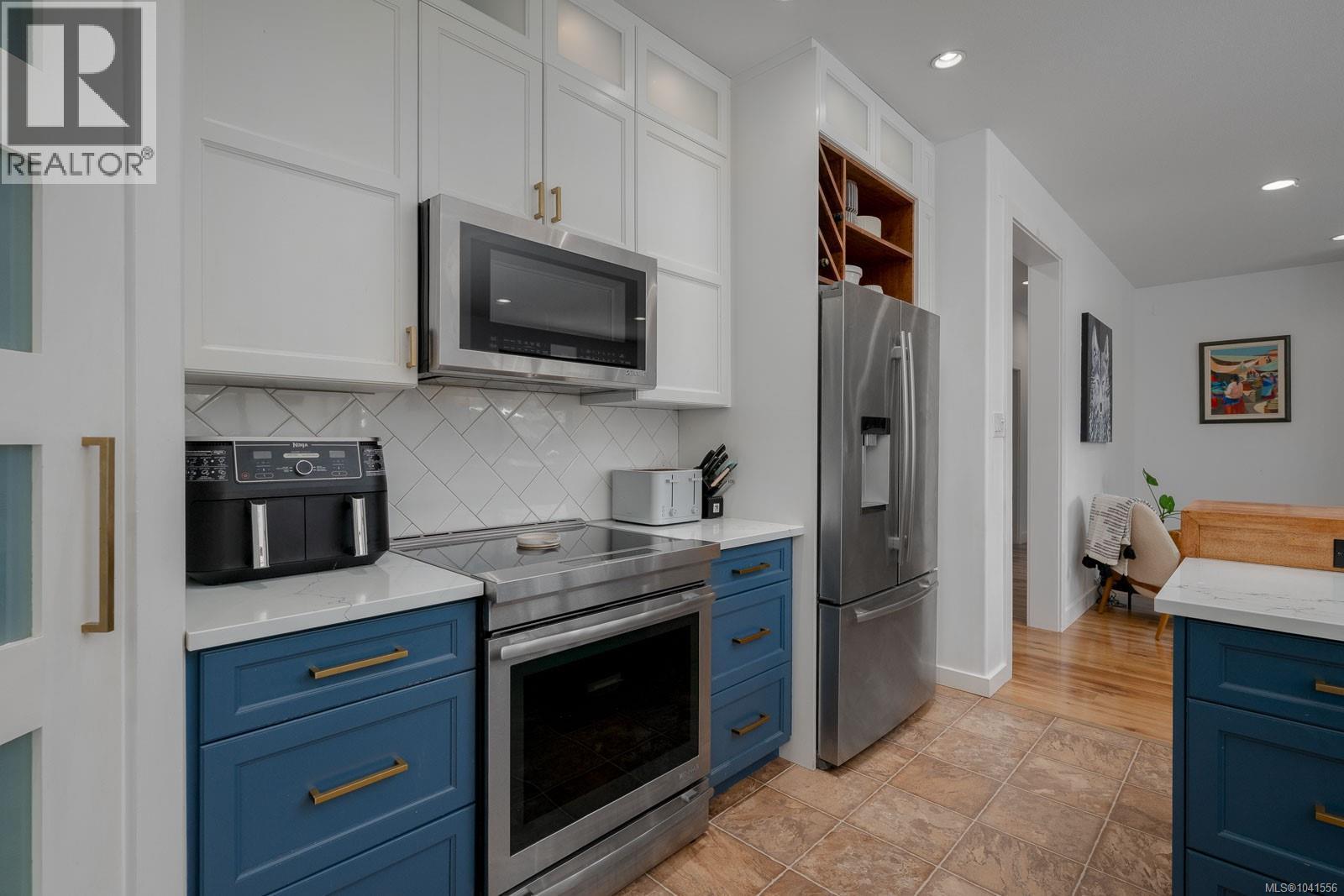 5546 Woodland Cres W - 31