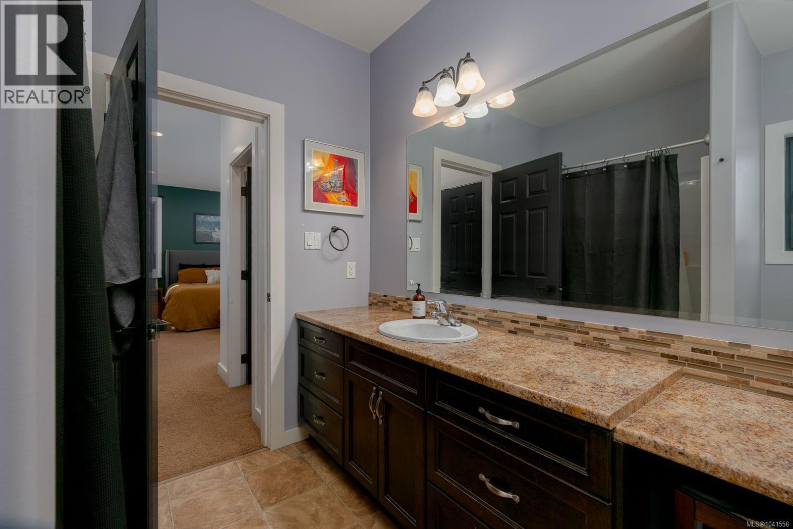 5546 Woodland Cres W - 40