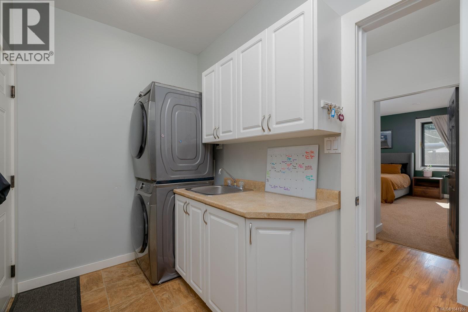 5546 Woodland Cres W - 53