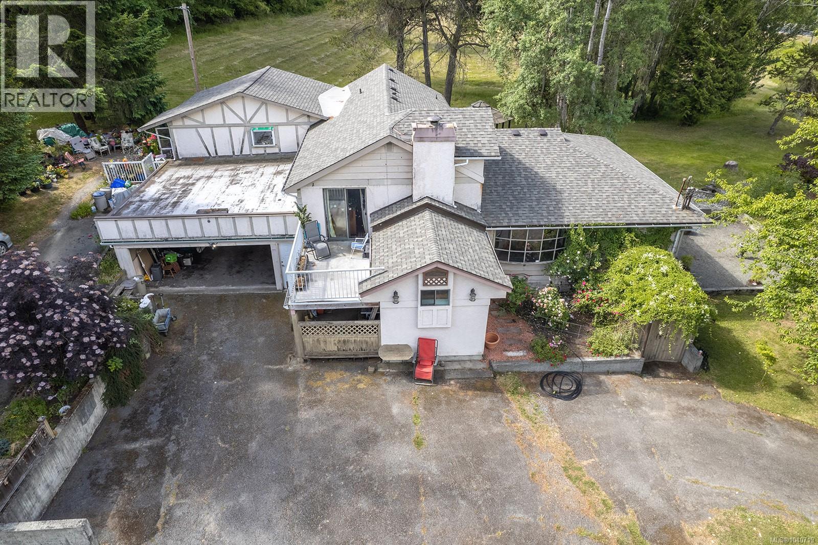 7621 Trans Canada Hwy - 28
