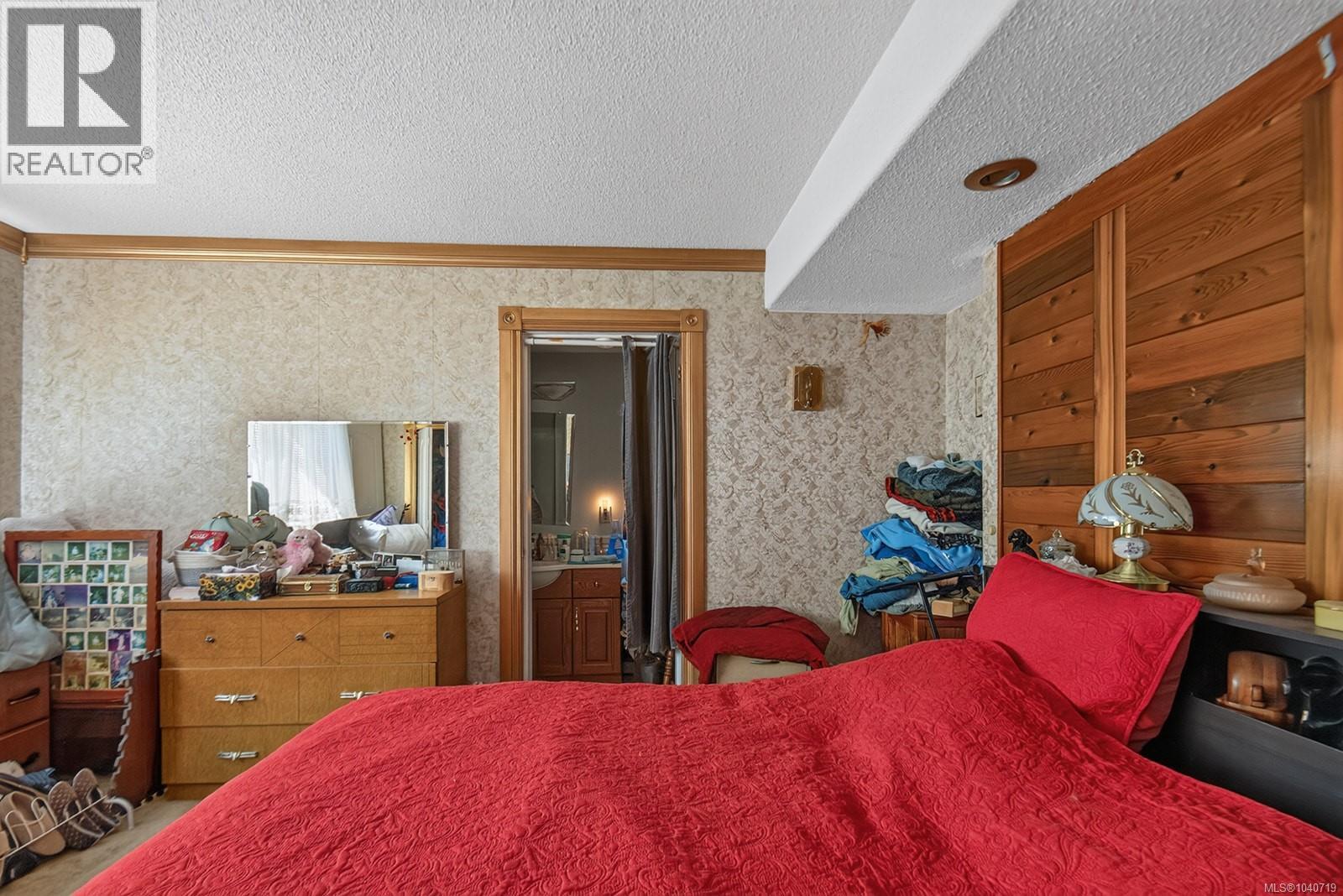 7621 Trans Canada Hwy - 32