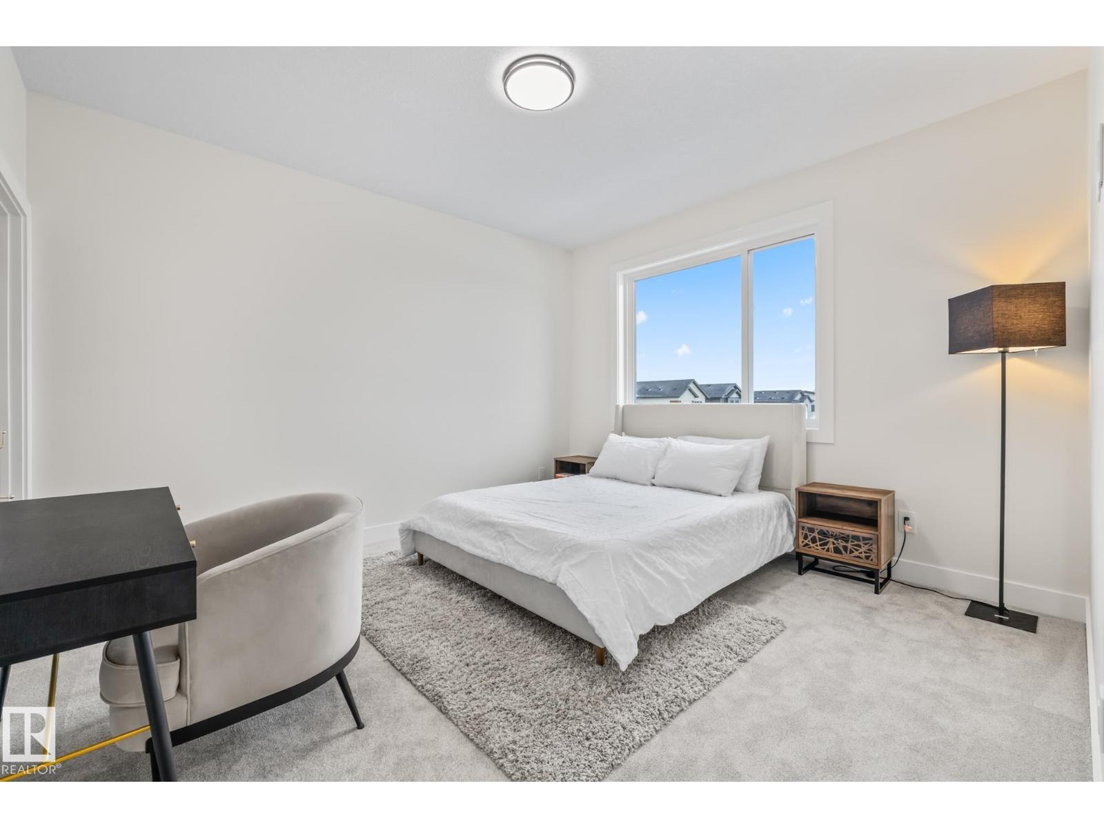 132 EDGEWATER CI - 52
