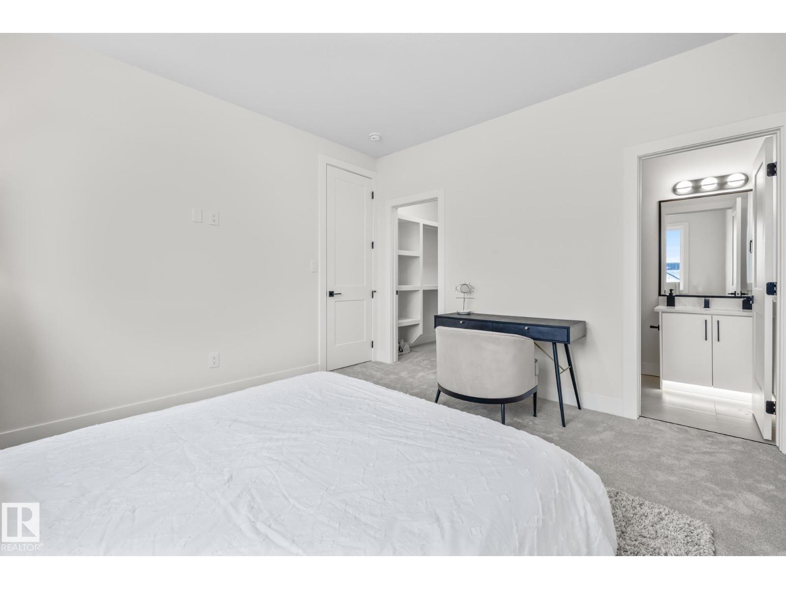 132 EDGEWATER CI - 53