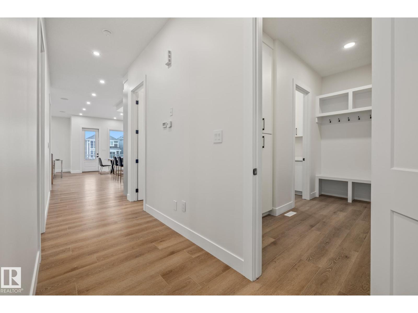 132 EDGEWATER CI - 6