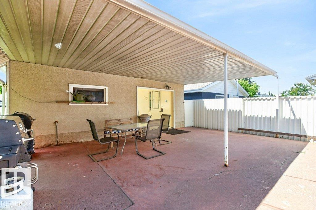 8424 70 ST NW — photo 33