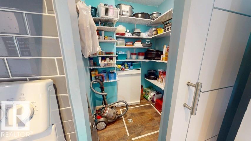 #73 2703 79 ST NW - 15