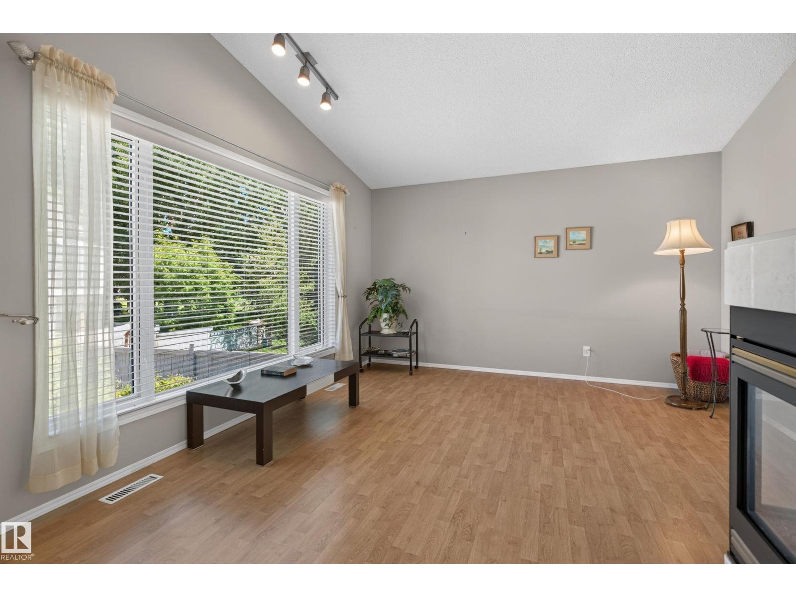 2252 BRENNAN CO NW - 14