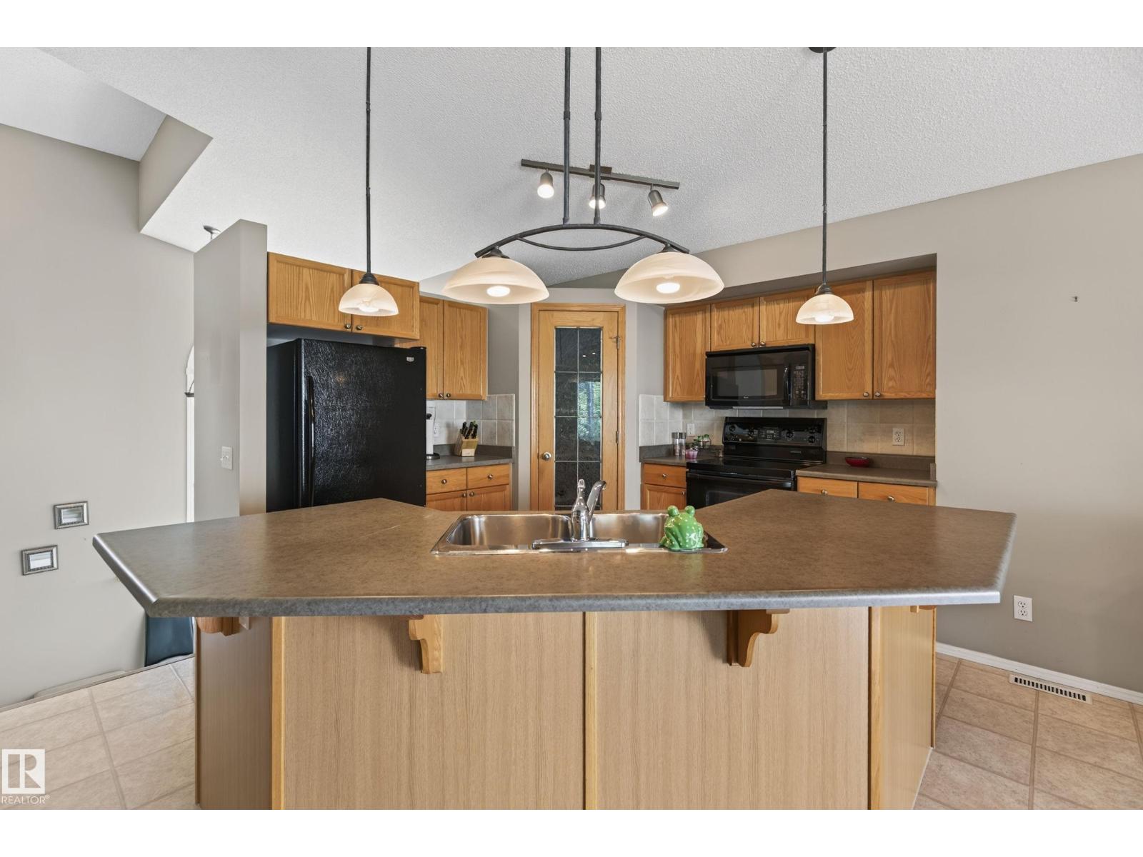 2252 BRENNAN CO NW - 8