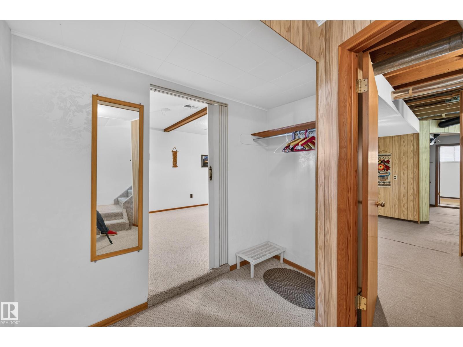 7704 104 AV NW - 35