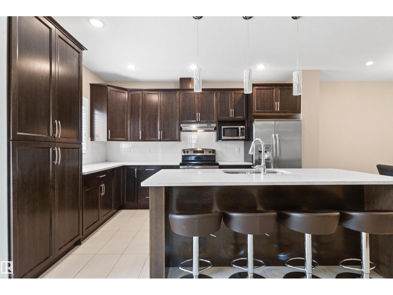 12223 101 Street NW - Photo 16