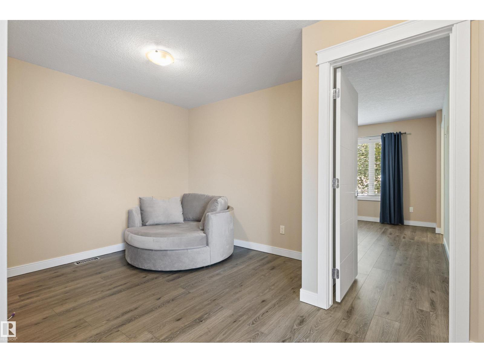 12223 101 Street NW - Photo 23